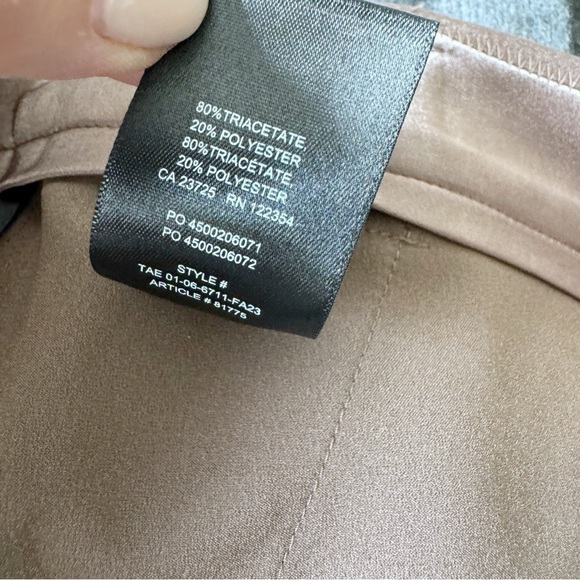 New! Aritzia Babaton Refined Satin Cargo Pant Sz 4 Deep Taupe - Picture 15 of 16